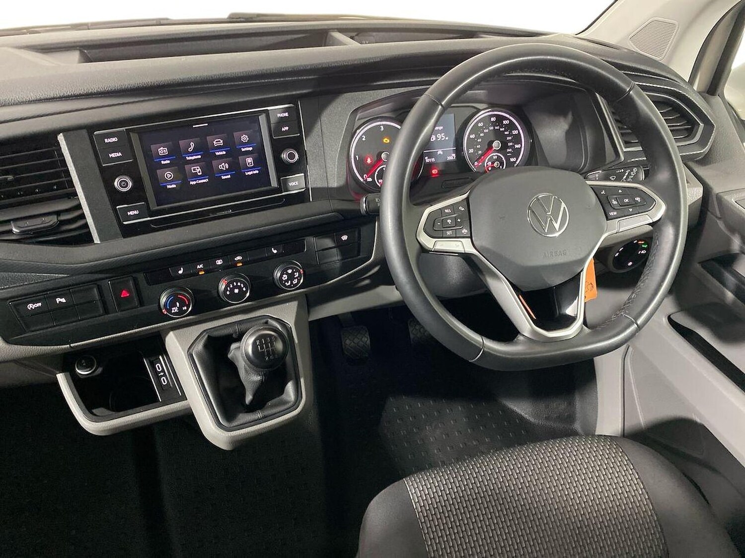 Used Volkswagen Transporter 2024 for sale - 77487555: Photo 7