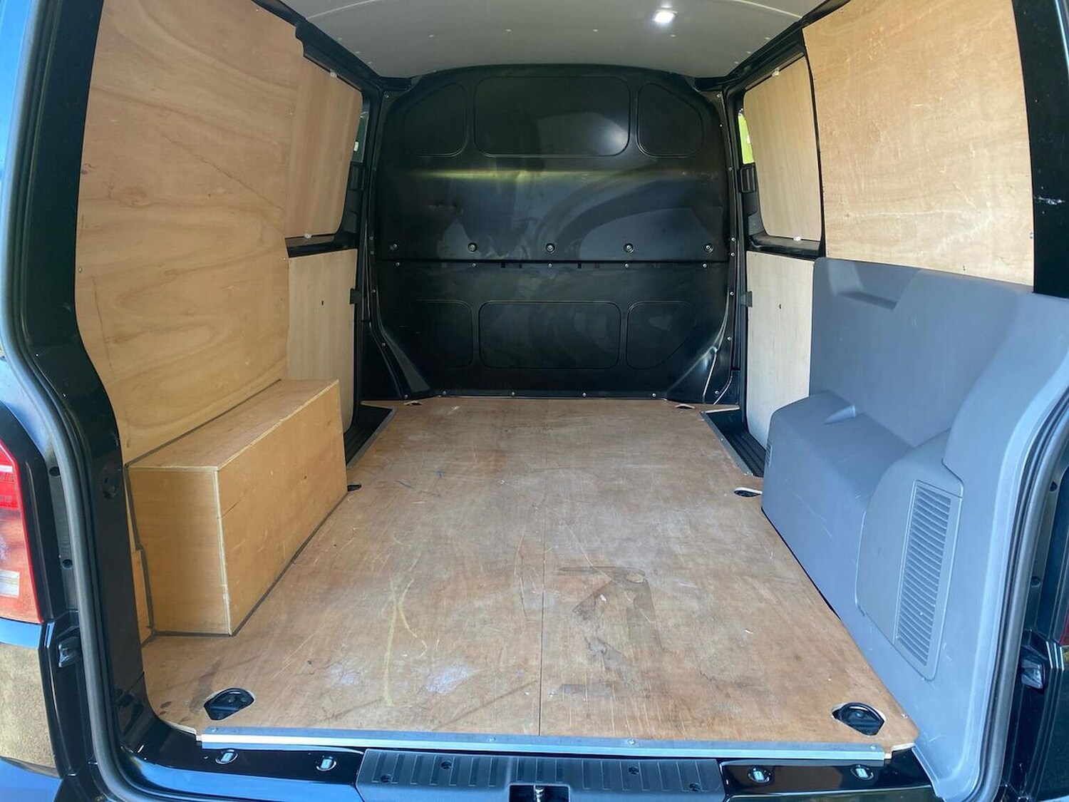 Used Volkswagen Transporter 2024 for sale - 76127202: Photo 17