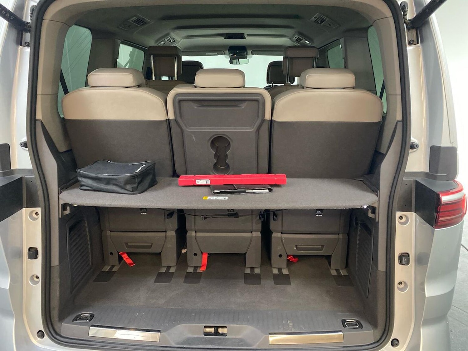 Used Volkswagen Multivan 2025 for sale - 77901620: Photo 17