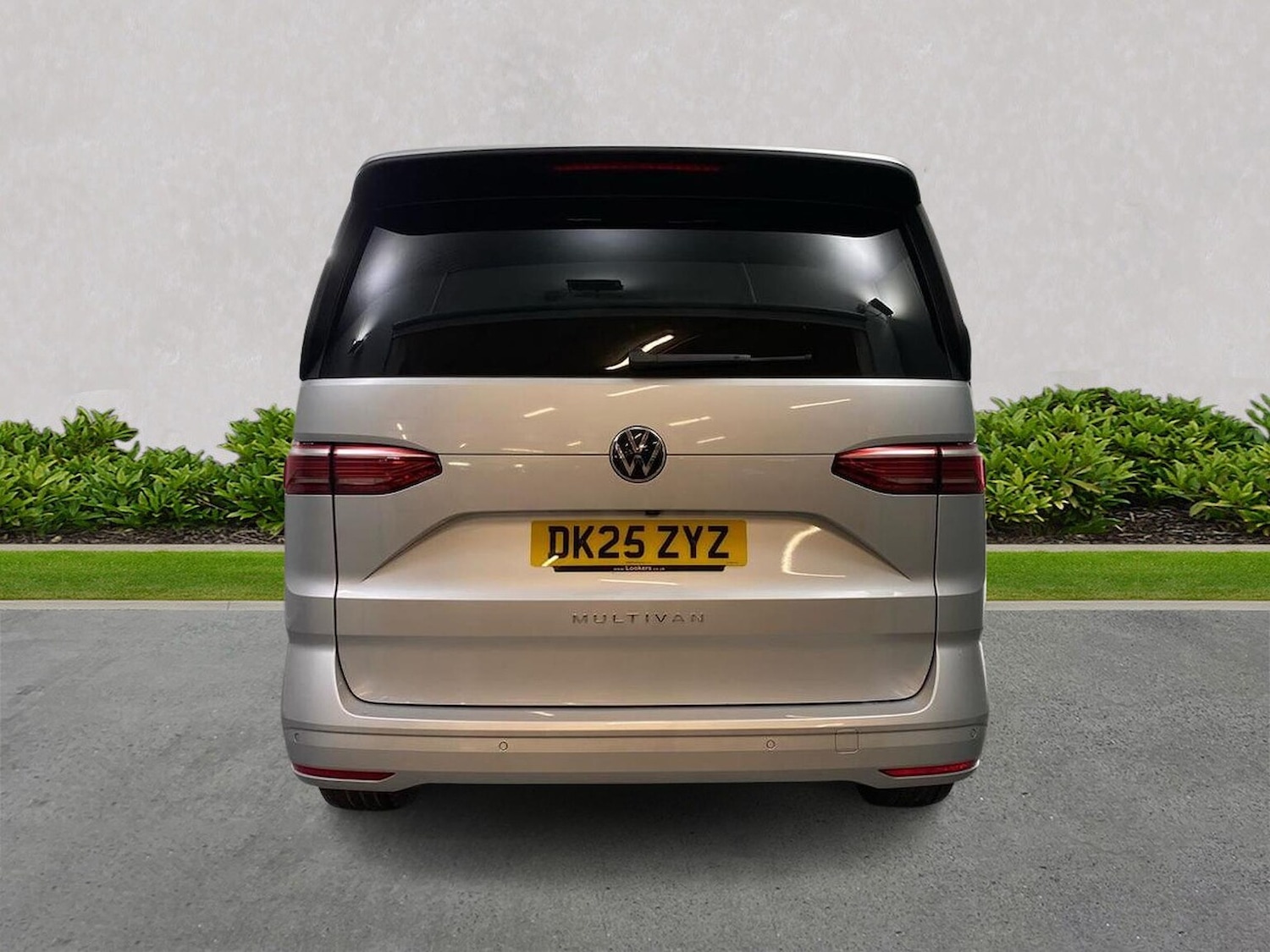 Used Volkswagen Multivan 2025 for sale - 77901620: Photo 4