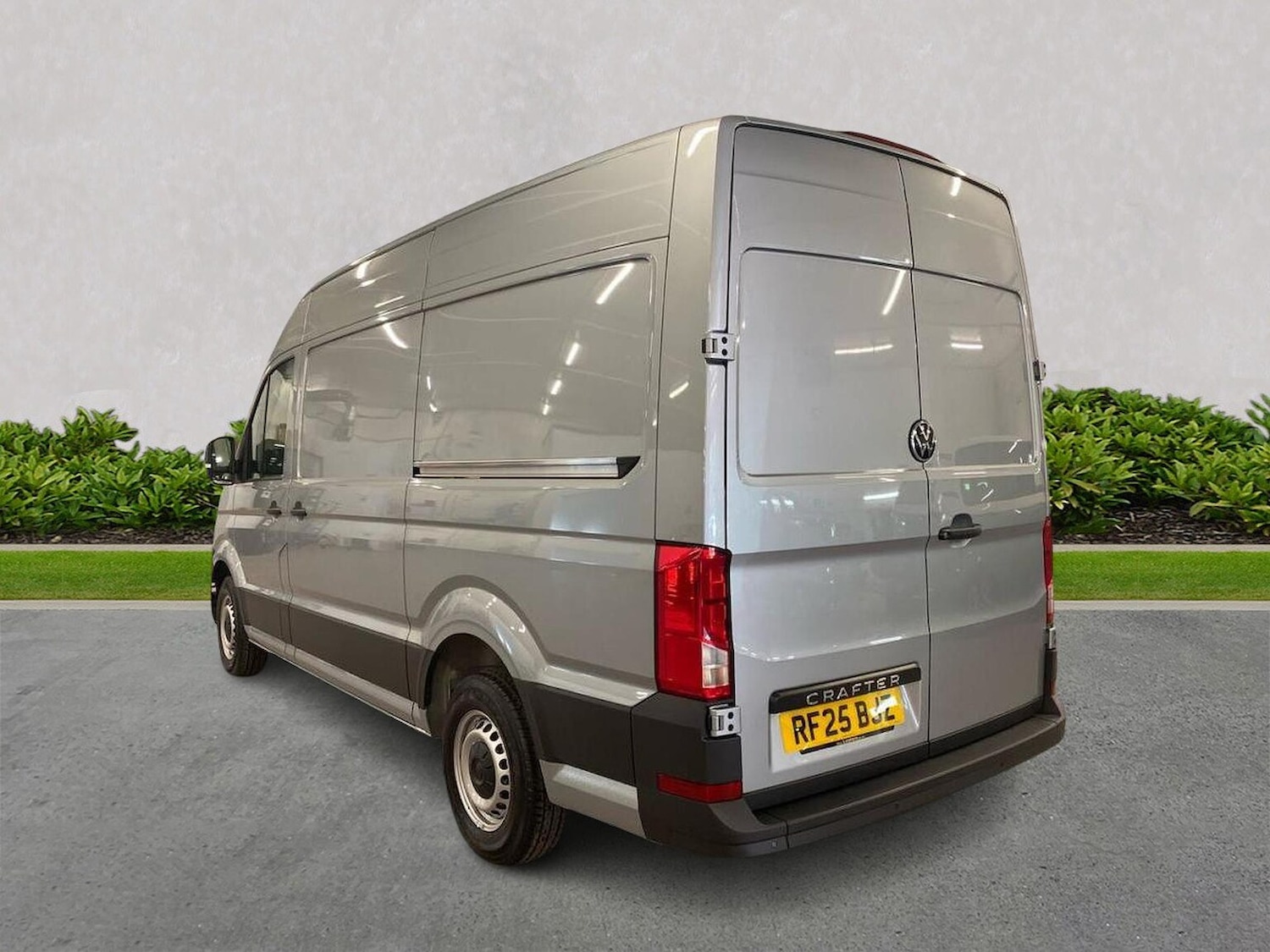 Used Volkswagen Crafter 2025 for sale - 77916160: Photo 2