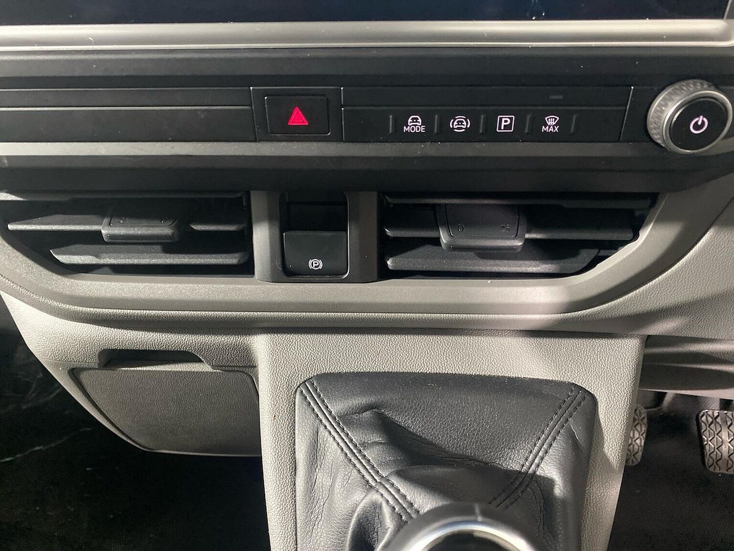 Used Volkswagen Transporter 2025 for sale - 77487398: Photo 38