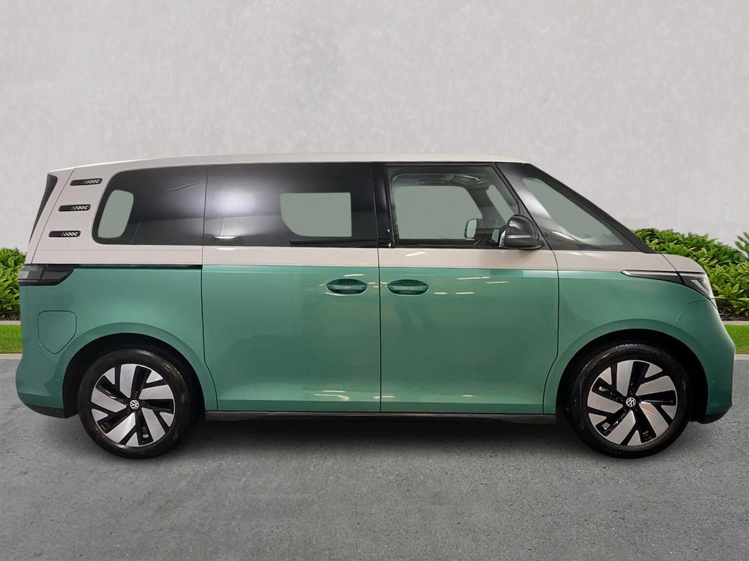 Used Volkswagen ID.Buzz 2025 for sale - 77542512: Photo 3