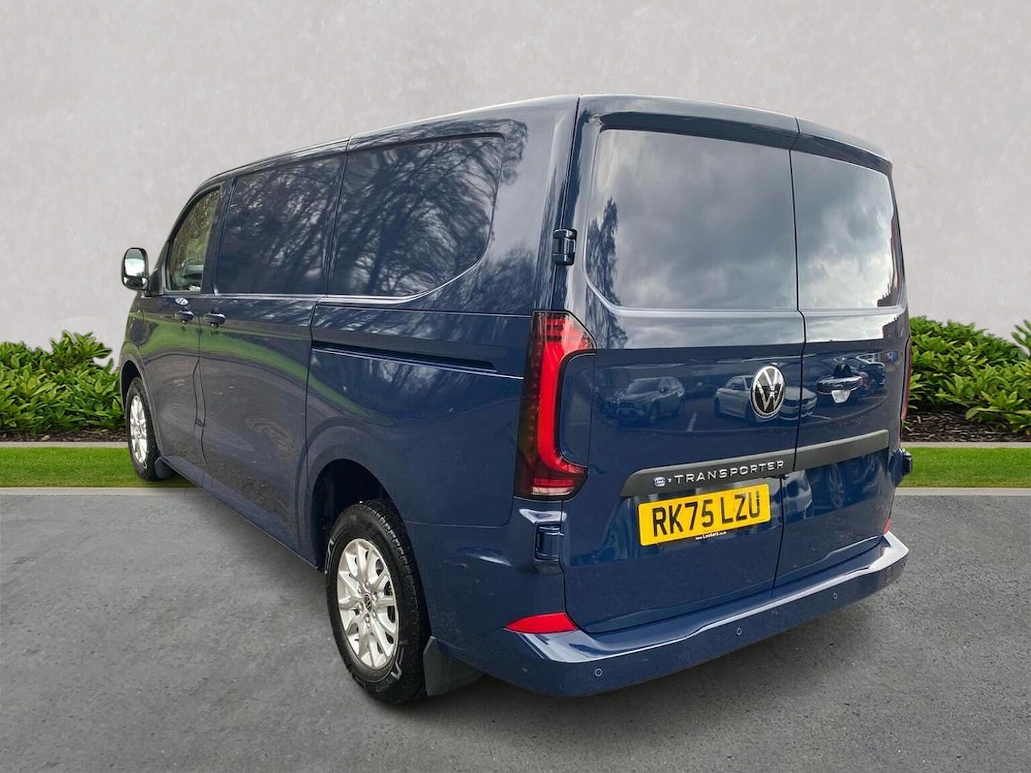 Used Volkswagen Transporter 2025 for sale - 77065786: Photo 2