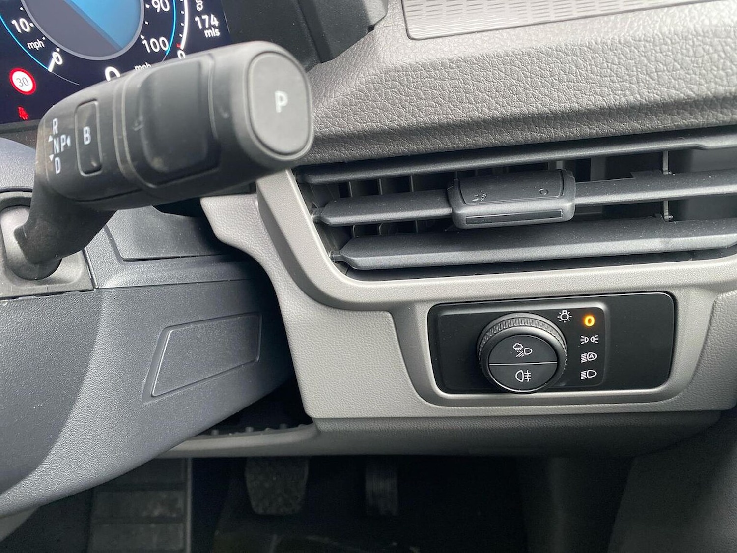 Used Volkswagen Transporter 2025 for sale - 77065786: Photo 34