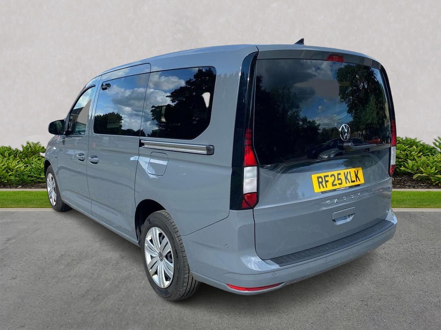 Used Volkswagen Caddy Maxi 2025 for sale - 77487560: Photo 2