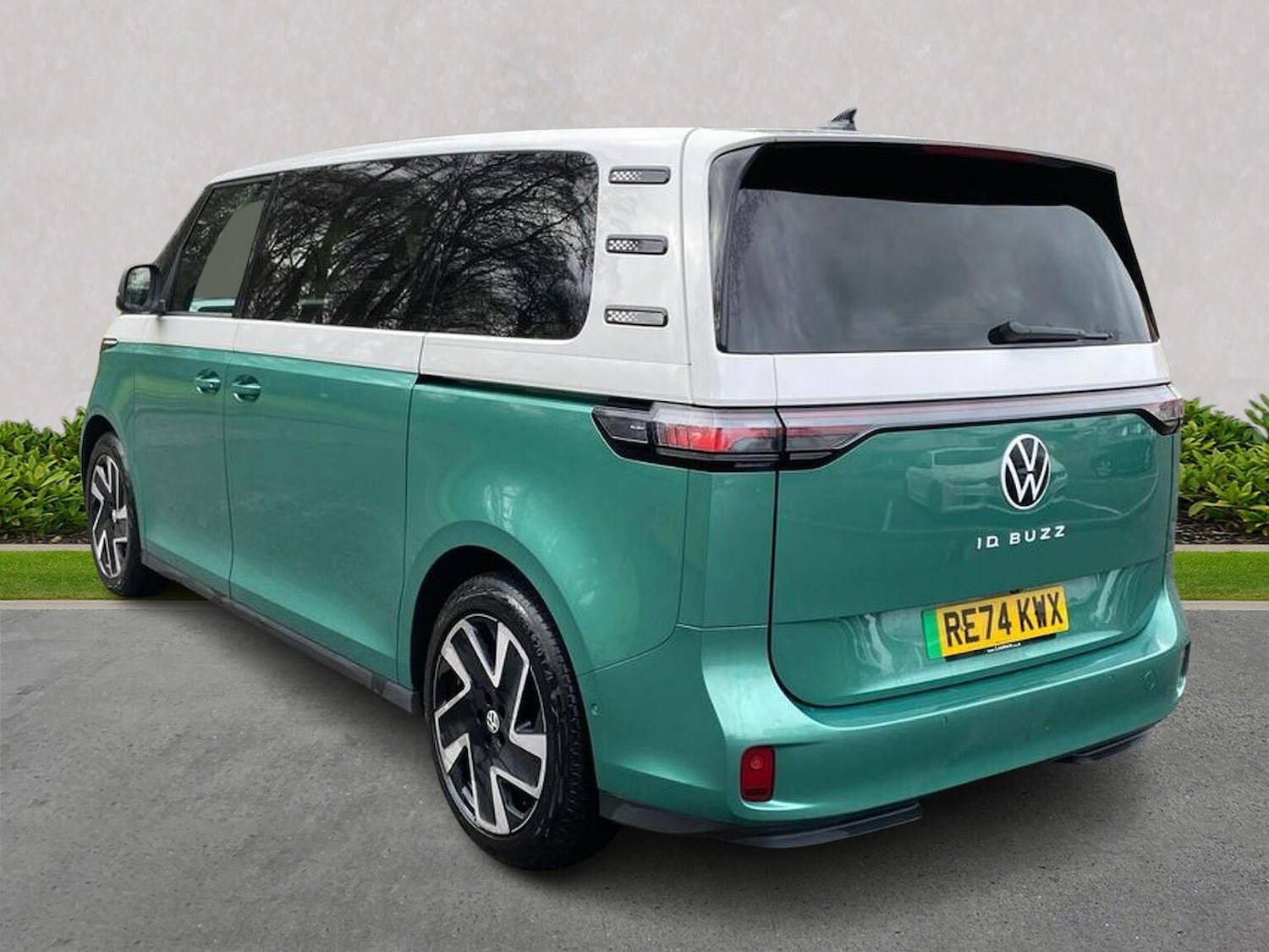 Used Volkswagen ID.Buzz 2024 for sale - 77487415: Photo 2