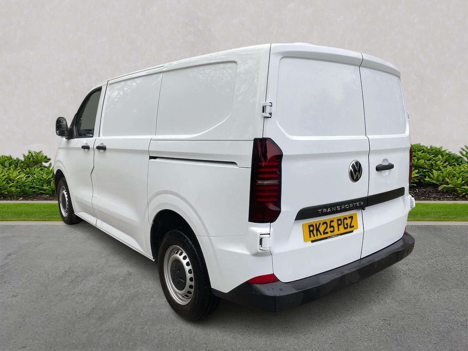 Used Volkswagen Transporter 2025 for sale - 77487396: Photo 2