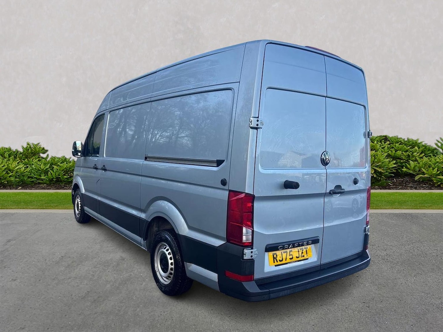 Used Volkswagen Crafter 2025 for sale - 77487409: Photo 2