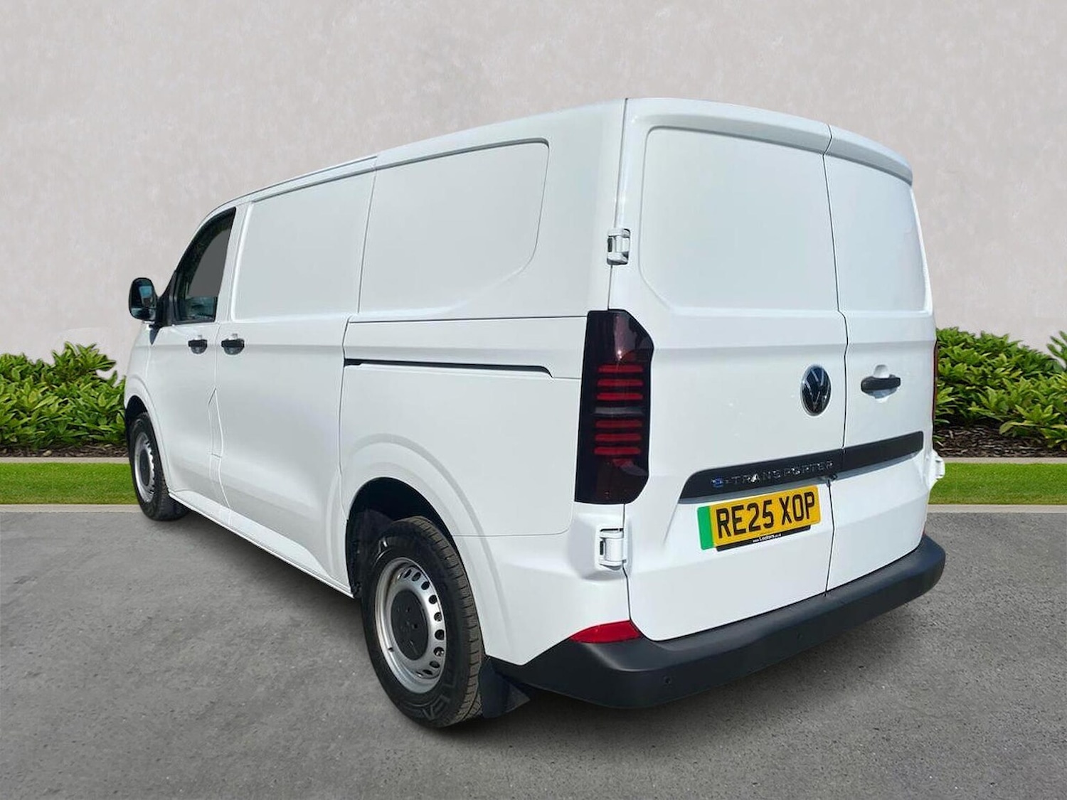 Used Volkswagen Transporter 2025 for sale - 77487448: Photo 2