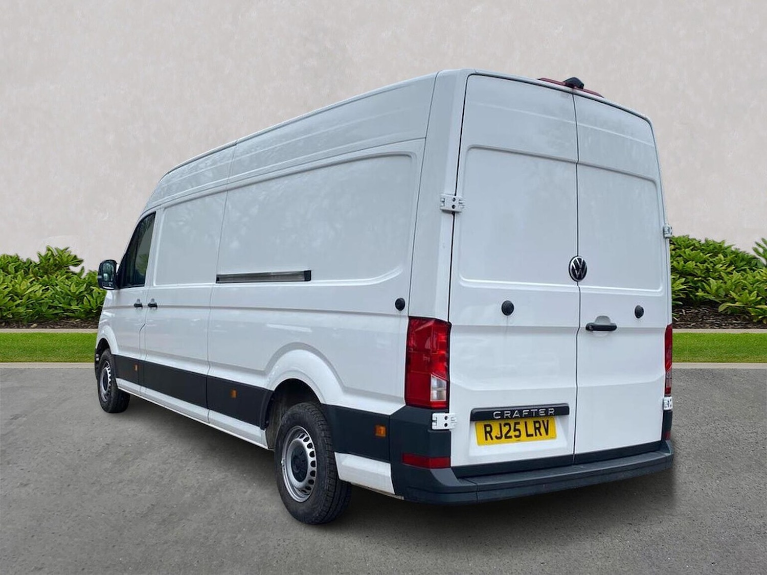 Used Volkswagen Crafter 2025 for sale - 77962319: Photo 2