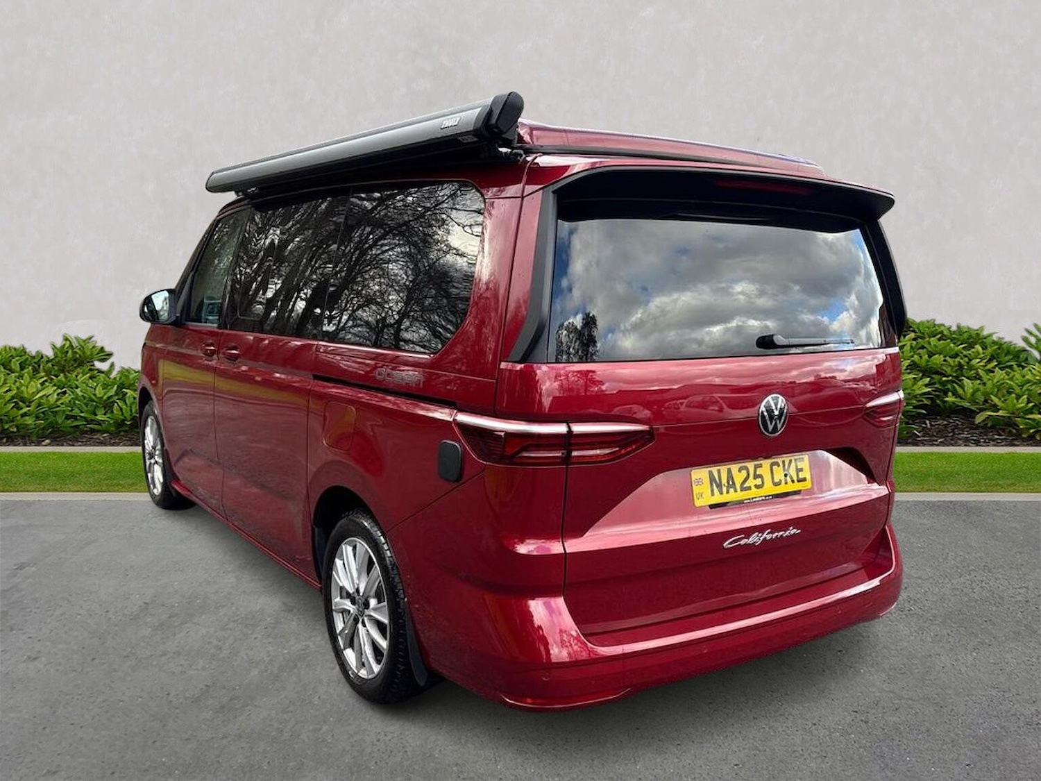Used Volkswagen California 2025 for sale - 77916161: Photo 2