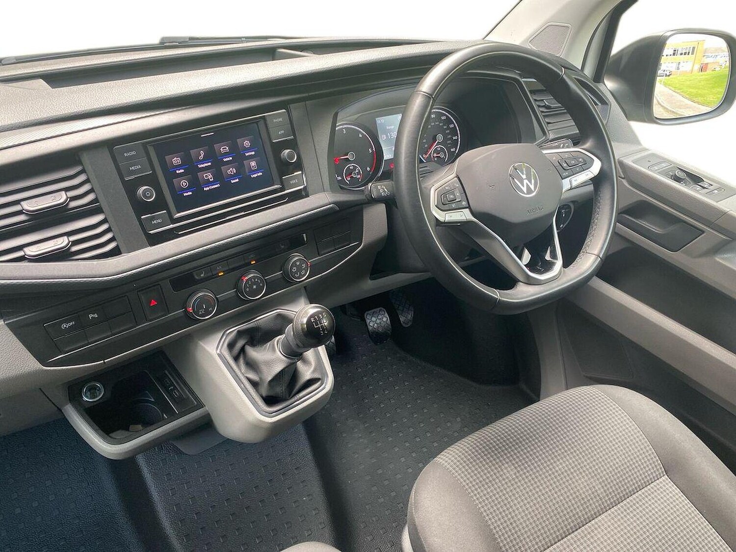 Used Volkswagen Transporter 2024 for sale - 76089107: Photo 7