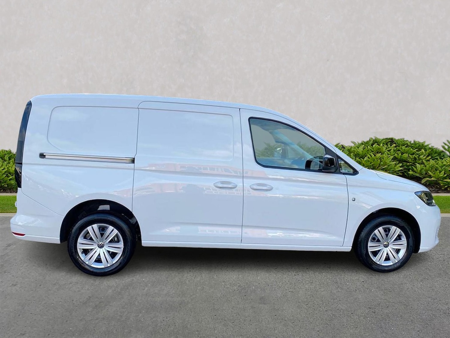 Used Volkswagen Caddy Maxi 2025 for sale - 76741234: Photo 3