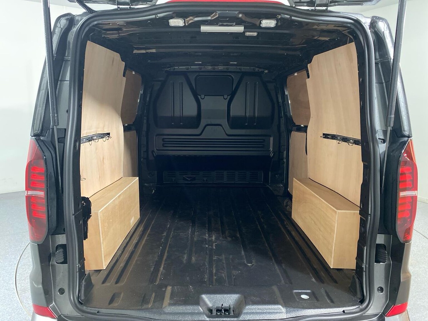 Used Volkswagen Transporter 2025 for sale - 76846068: Photo 17