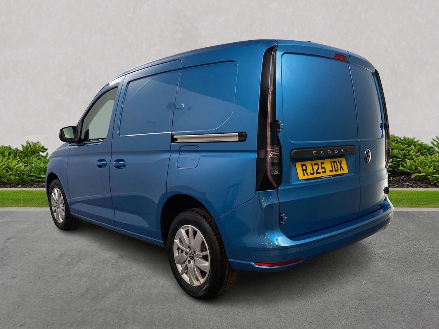 Used Volkswagen Caddy 2025 for sale - 78194556: Photo 2