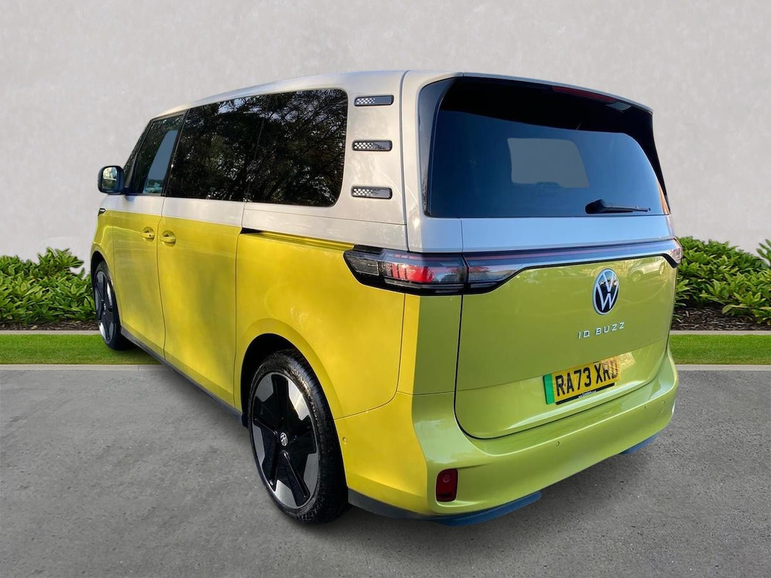 Used Volkswagen ID.Buzz 2024 for sale - 77487456: Photo 2