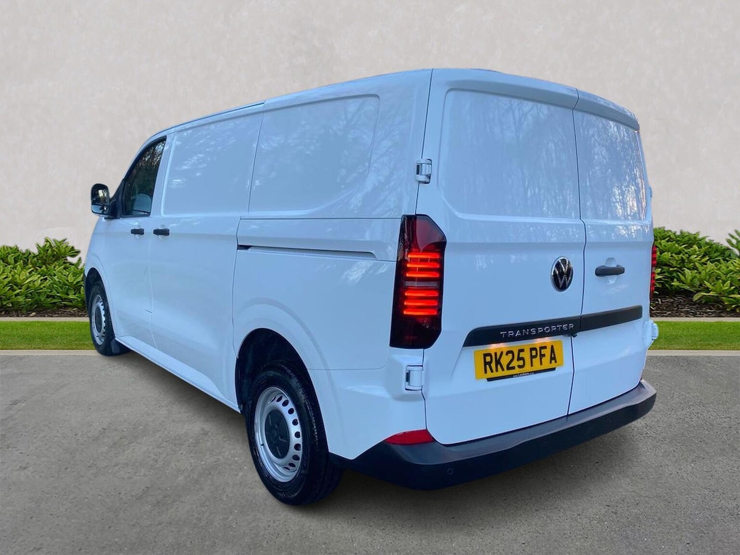 Used Volkswagen Transporter 2025 for sale - 77487380: Photo 2