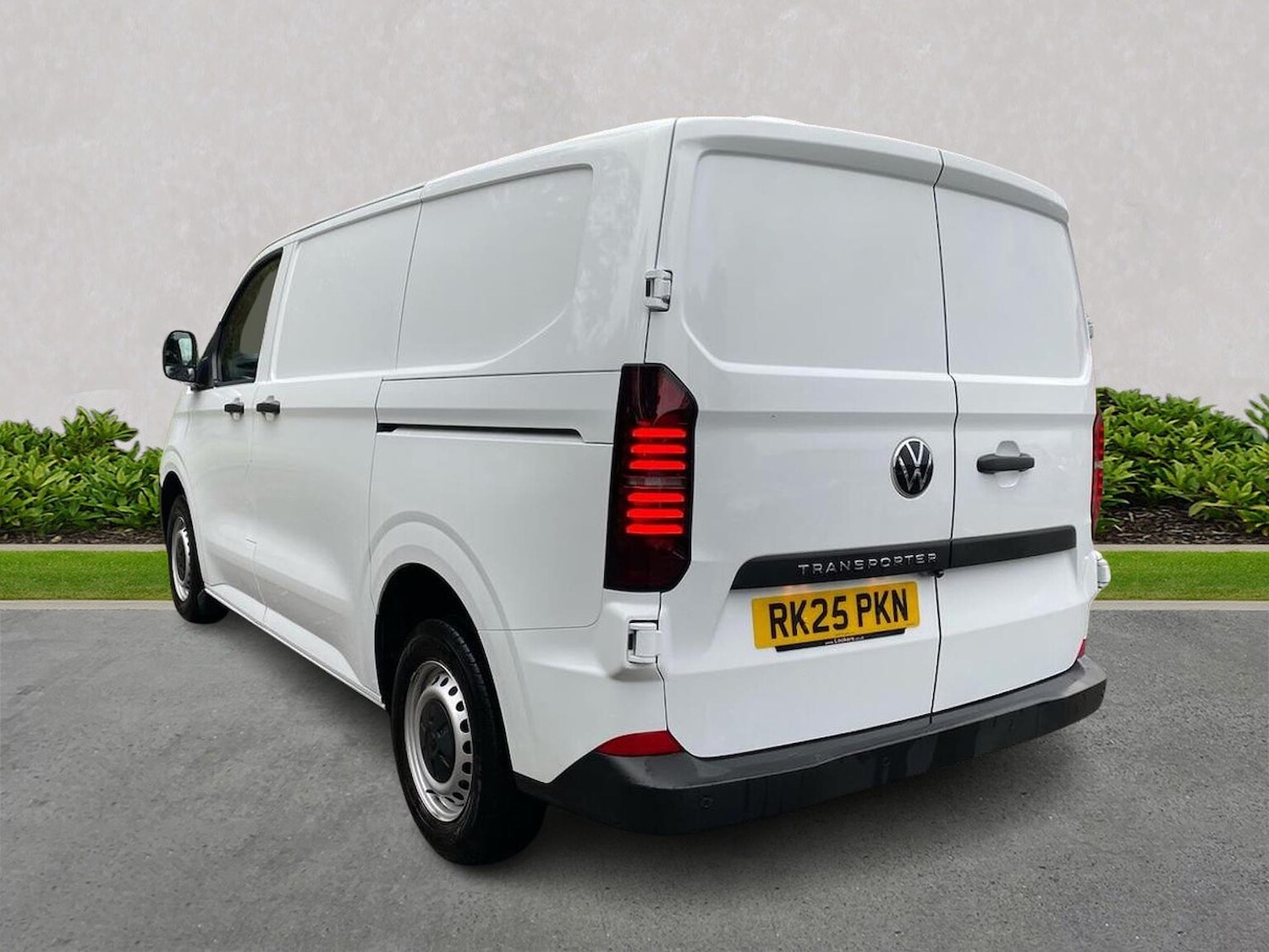 Used Volkswagen Transporter 2025 for sale - 76547687: Photo 2