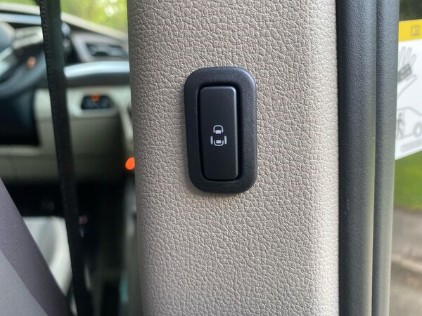 Used Volkswagen Multivan 2025 for sale - 75498340: Photo 30