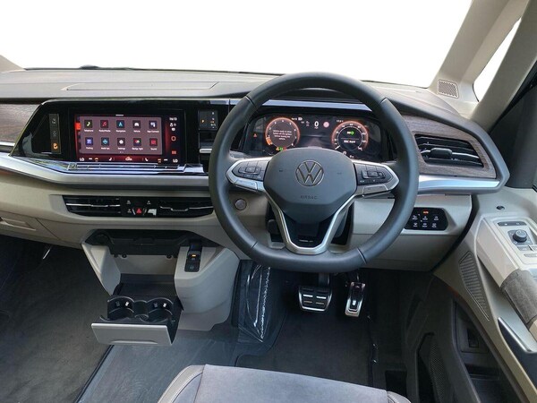 Used Volkswagen Multivan 2025 for sale - 75498340: Photo 8