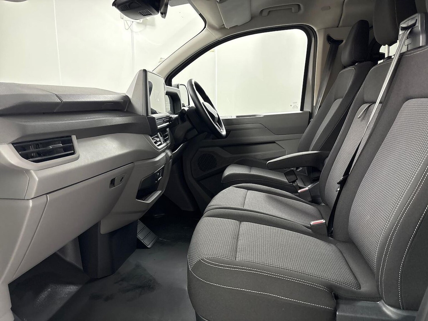 Used Volkswagen Transporter 2025 for sale - 77542515: Photo 16