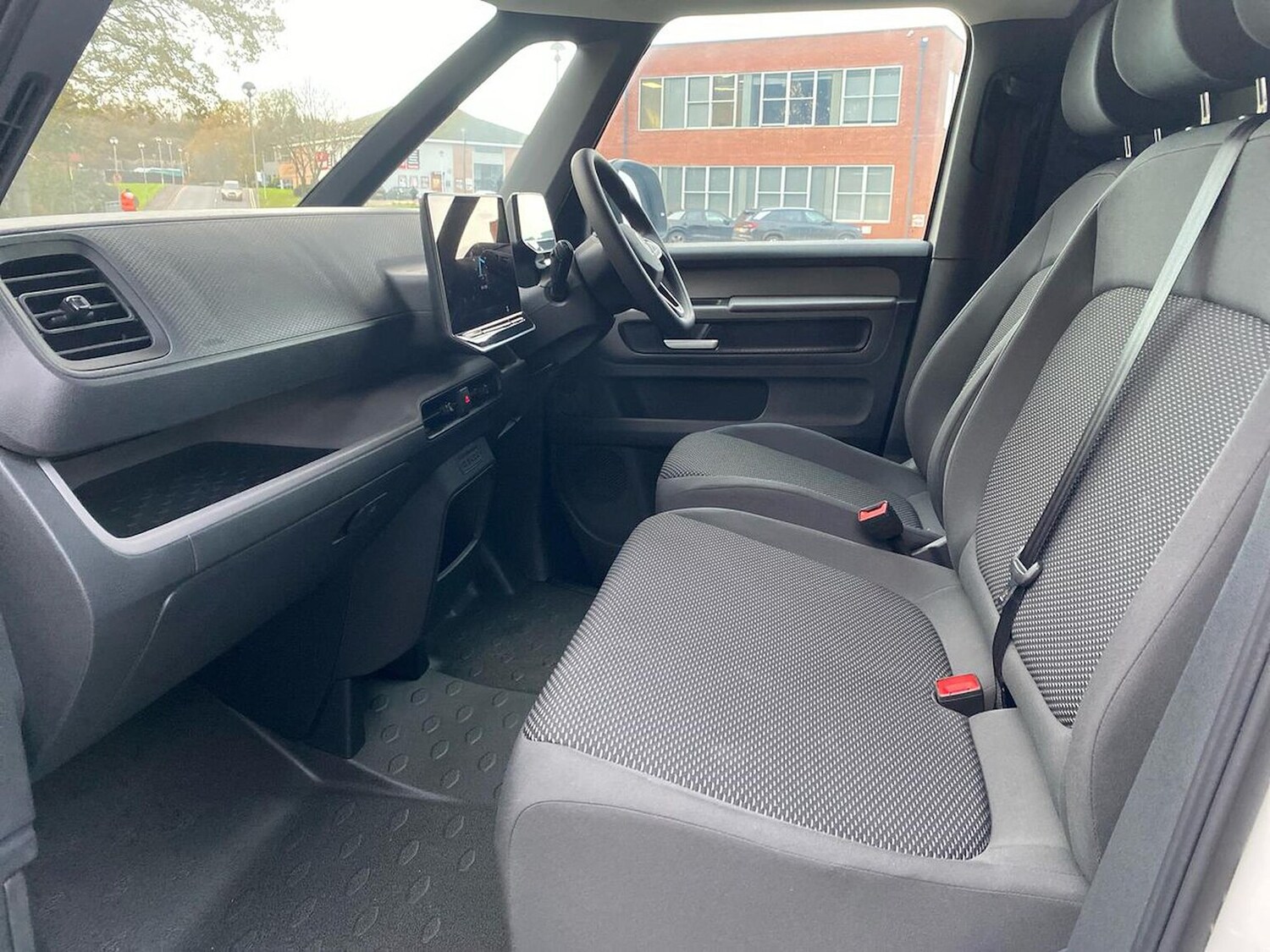 Used Volkswagen ID.Buzz 2025 for sale - 77487419: Photo 16