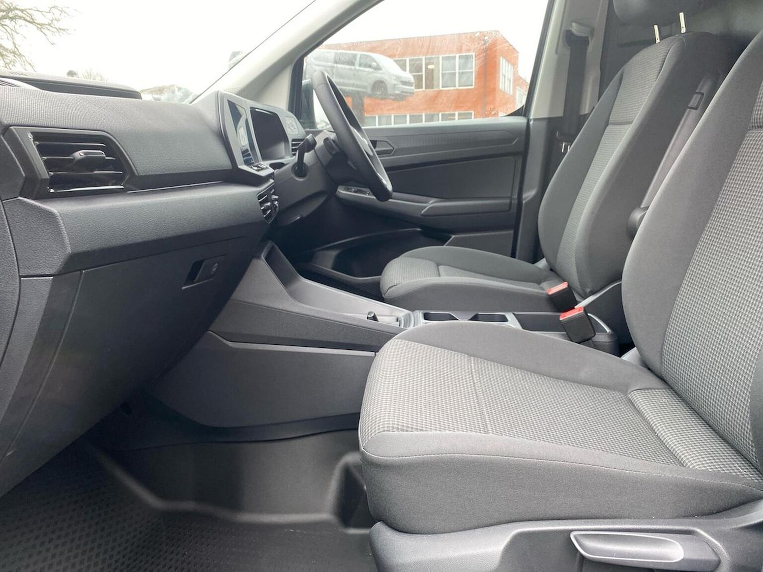 Used Volkswagen Caddy Maxi 2025 for sale - 77487355: Photo 16