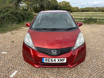 Used Honda Jazz 2014 for sale - 76214419: Photo 2