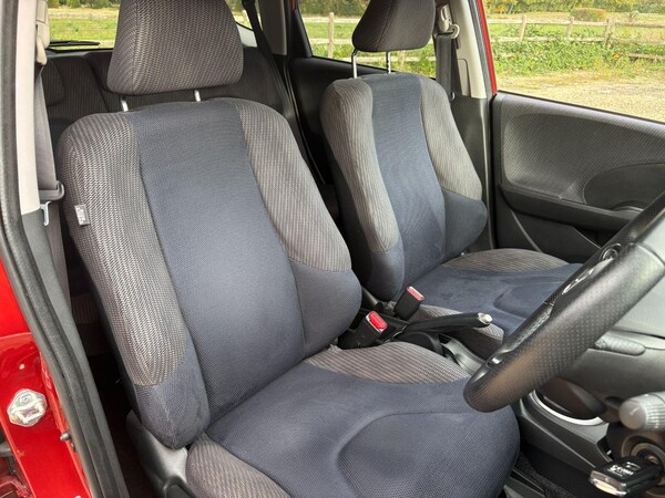 Used Honda Jazz 2014 for sale - 76214419: Photo 35