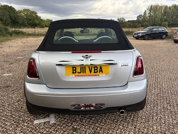 Used MINI Convertible 2011 for sale - 75904684: Photo