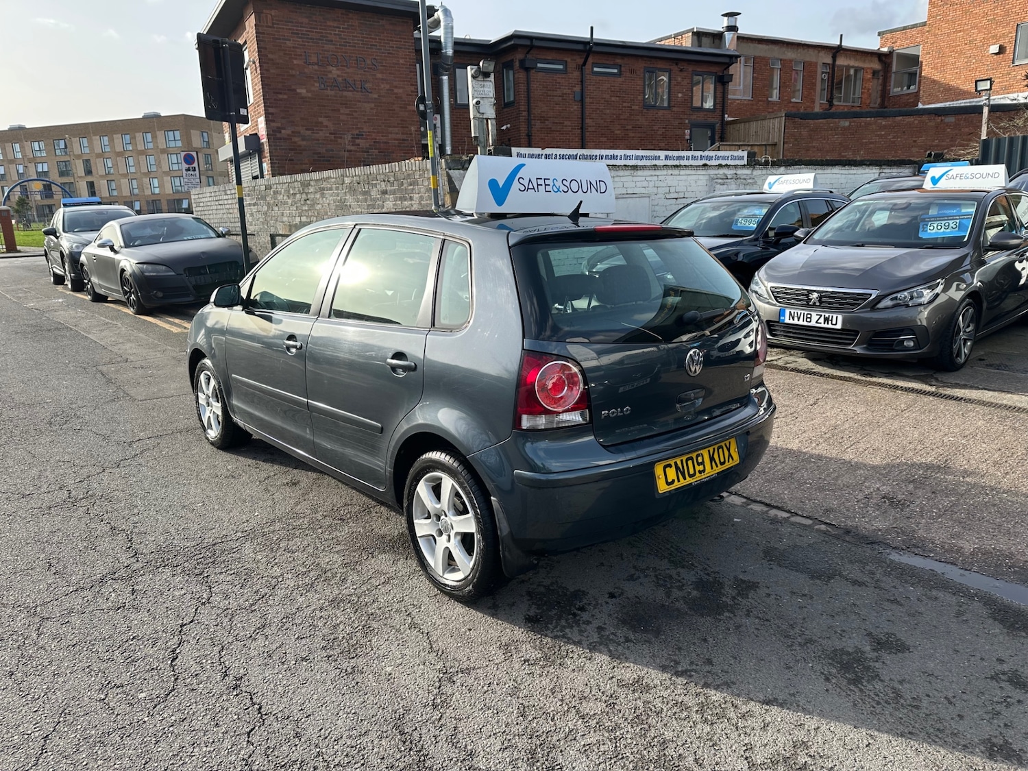 Used Volkswagen Polo 2009 for sale - 77798689: Photo 5