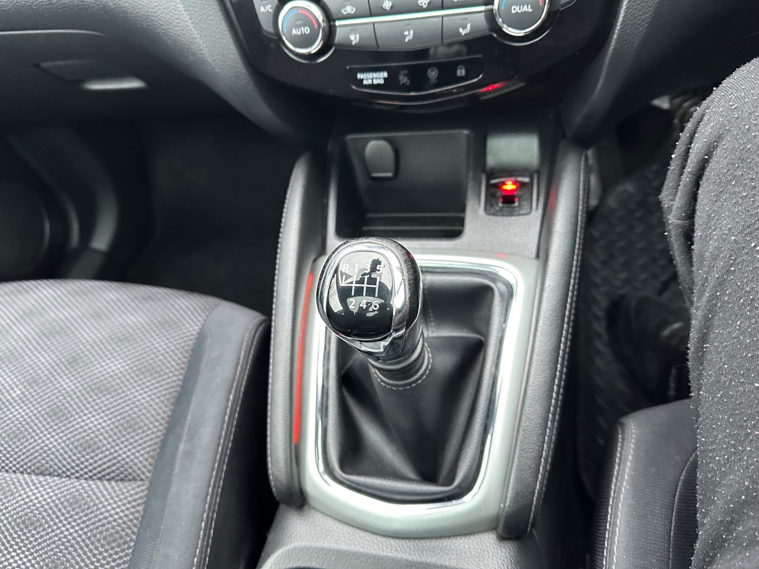 Used Nissan Qashqai 2015 for sale - 77090251: Photo 20