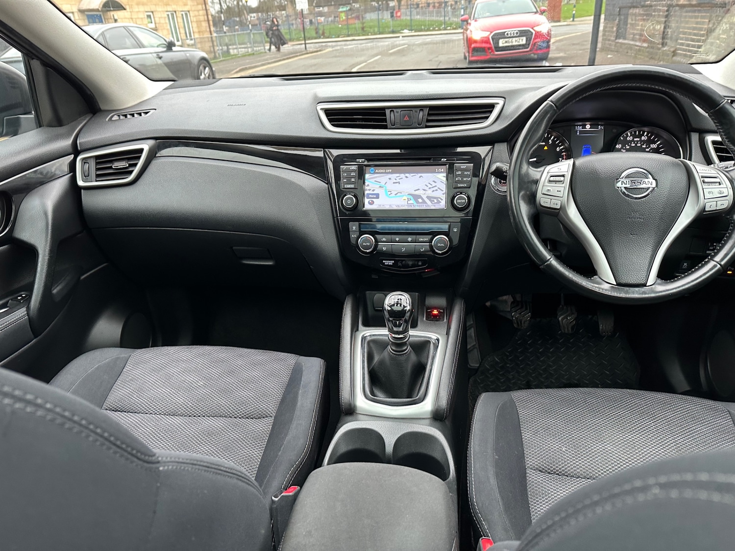 Used Nissan Qashqai 2015 for sale - 77090251: Photo 9