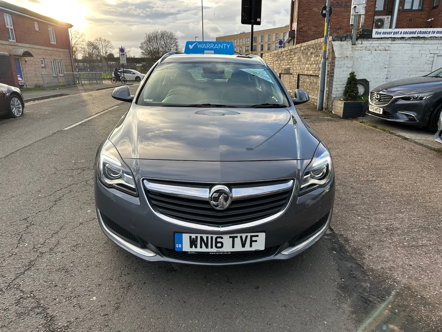 Used Vauxhall Insignia 2016 for sale - 77039169: Photo 2