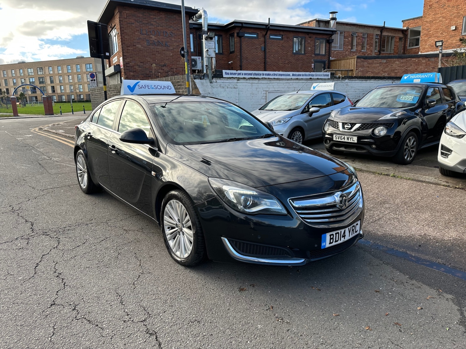 Used Vauxhall Insignia 2014 for sale - 76594546: Photo 1