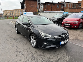 2016 (16) - 1.6 CDTi 16V SRi Nav 5dr