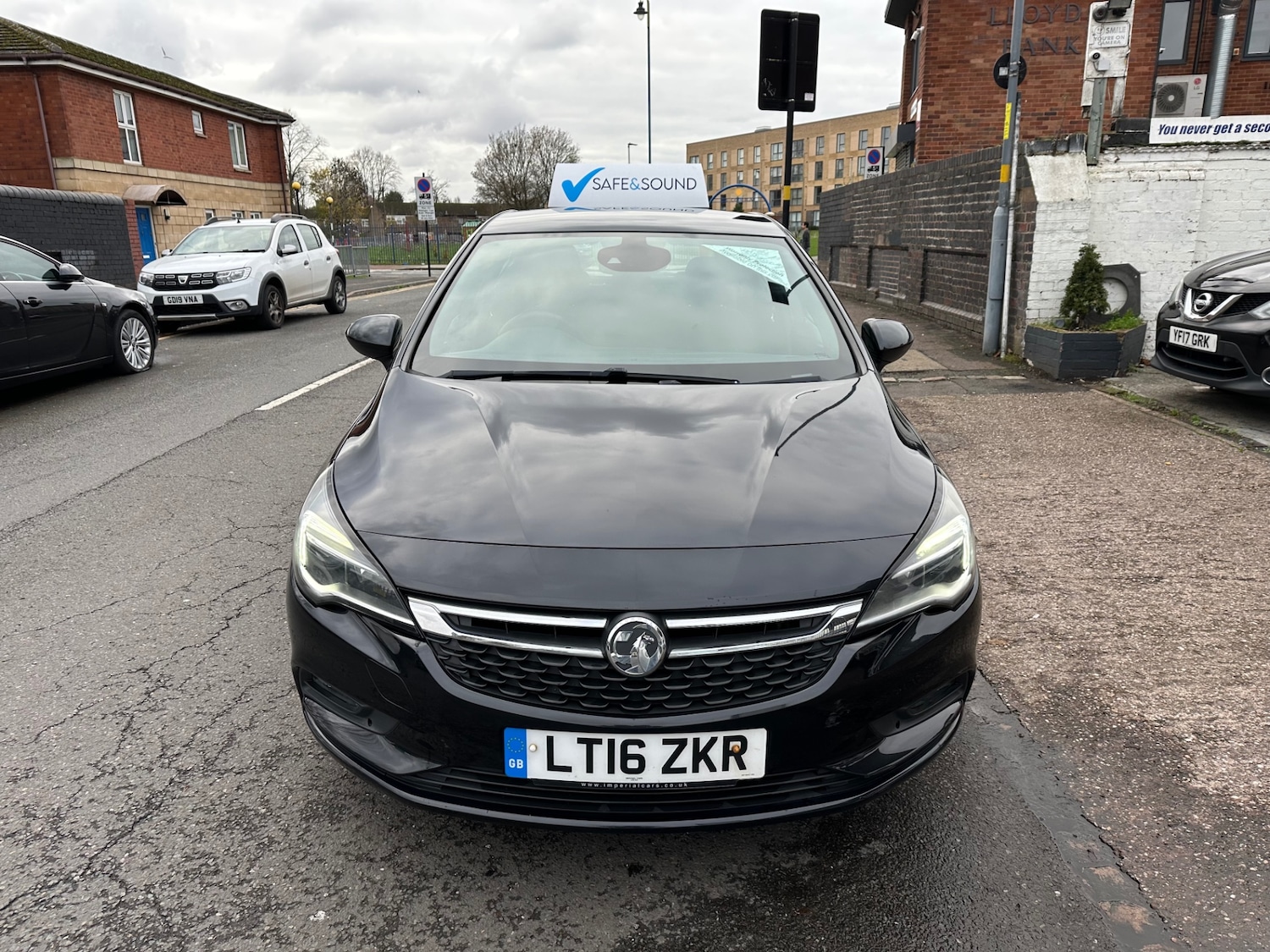 Used Vauxhall Astra 2016 for sale - 76829478: Photo 2