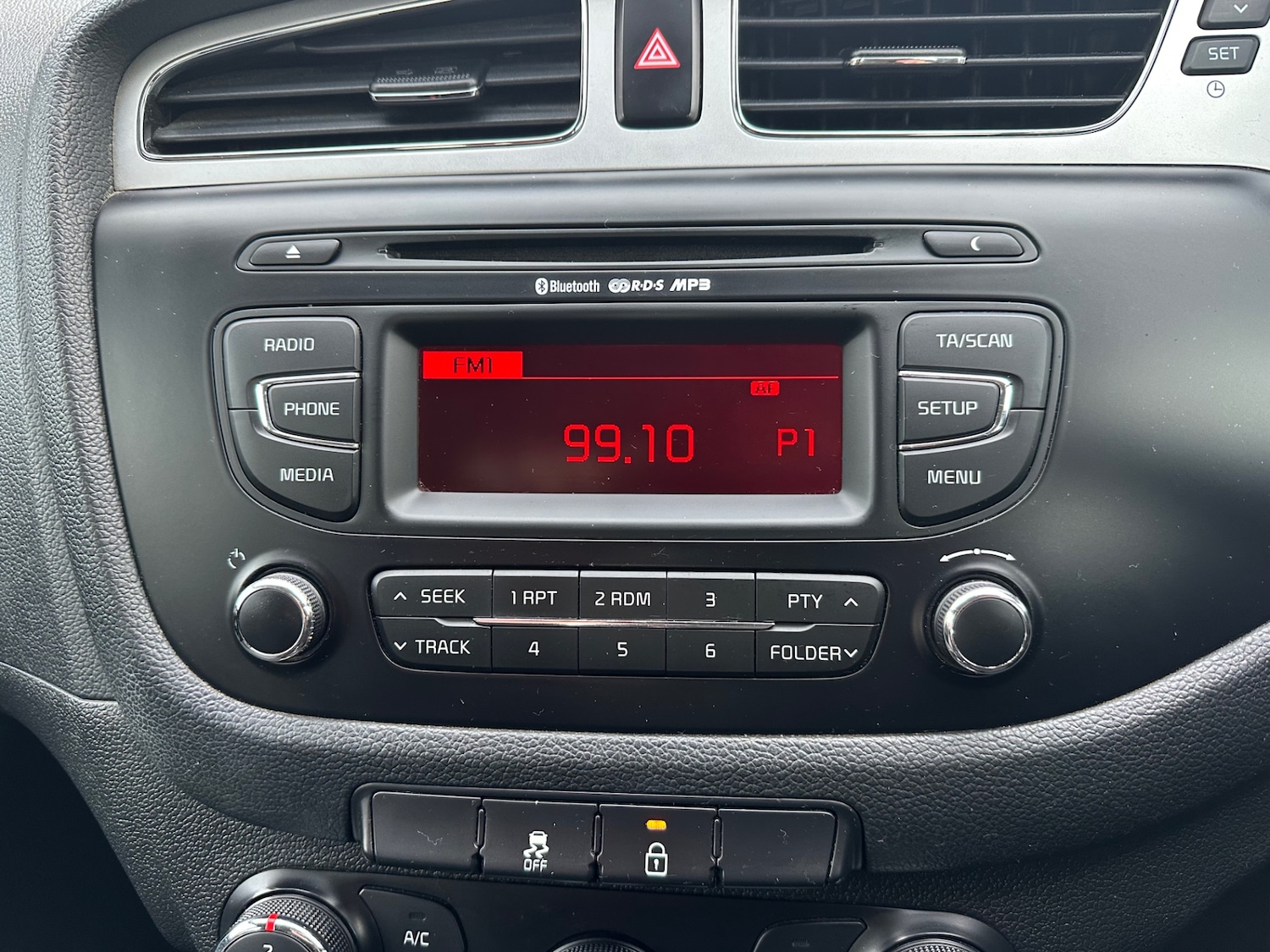 Used Kia Ceed 2013 for sale - 77782095: Photo 14