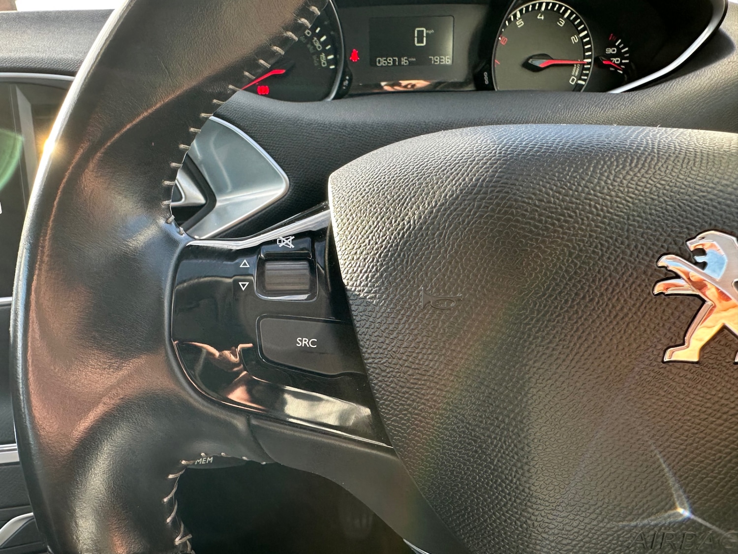 Used Peugeot 308 2015 for sale - 77039168: Photo 19