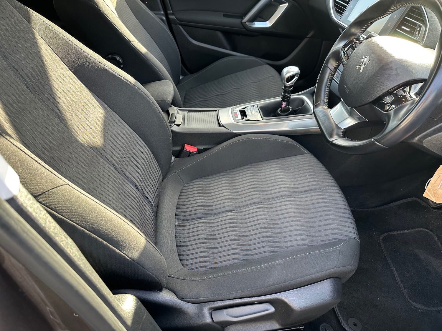 Used Peugeot 308 2015 for sale - 77039168: Photo 22