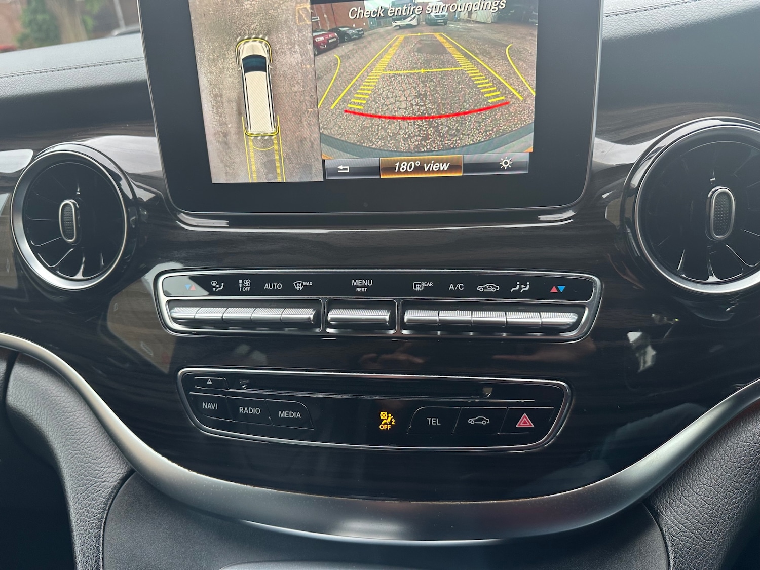 Used Mercedes-Benz V-Class 2019 for sale - 76440067: Photo 10