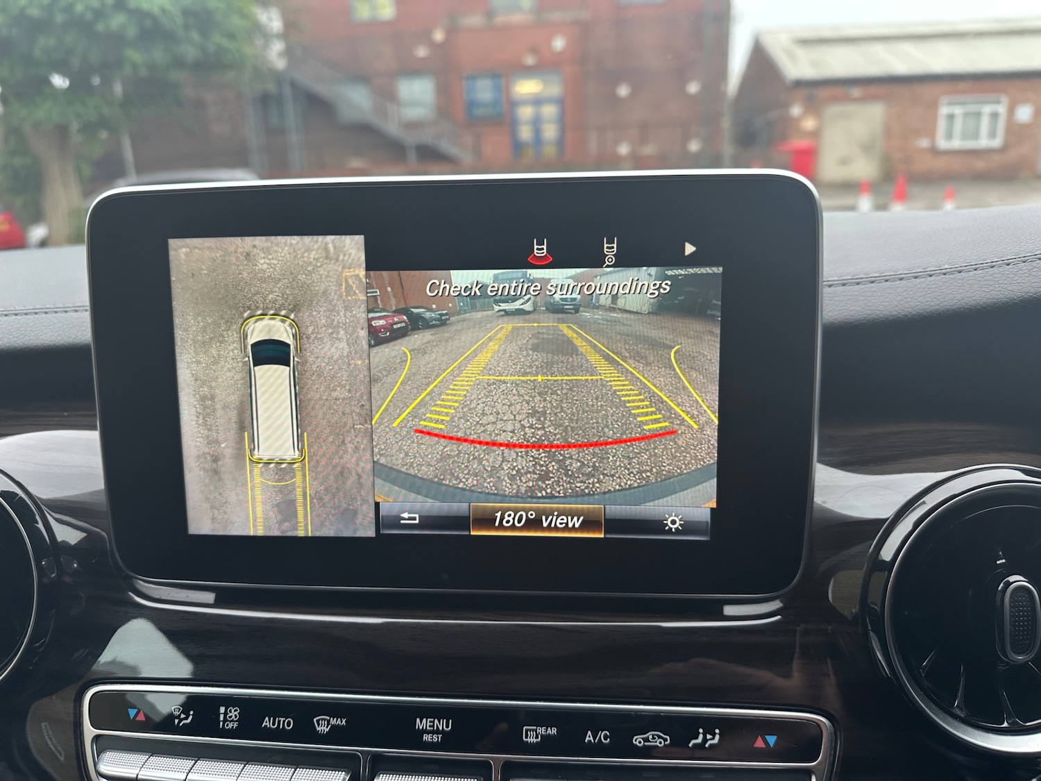 Used Mercedes-Benz V-Class 2019 for sale - 76440067: Photo 12