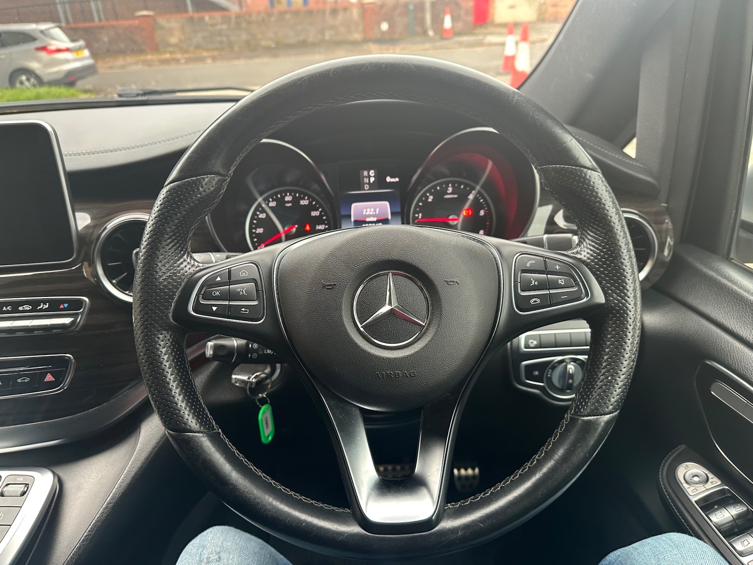 Used Mercedes-Benz V-Class 2019 for sale - 76440067: Photo 13