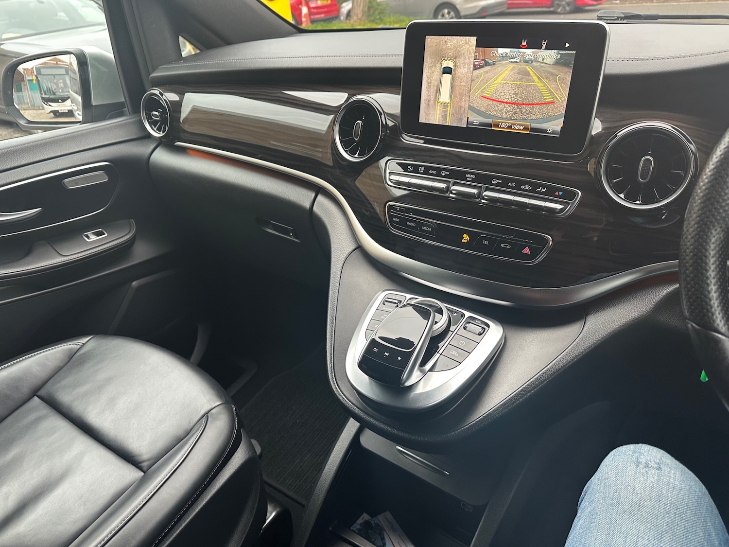 Used Mercedes-Benz V-Class 2019 for sale - 76440067: Photo 9