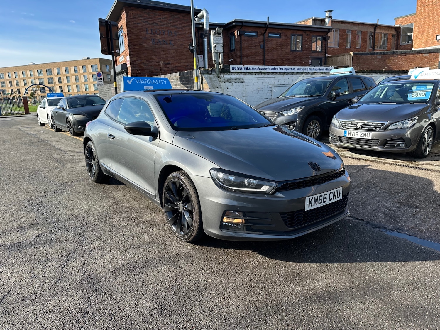 Used Volkswagen Scirocco 2016 for sale - 77565823: Photo 1