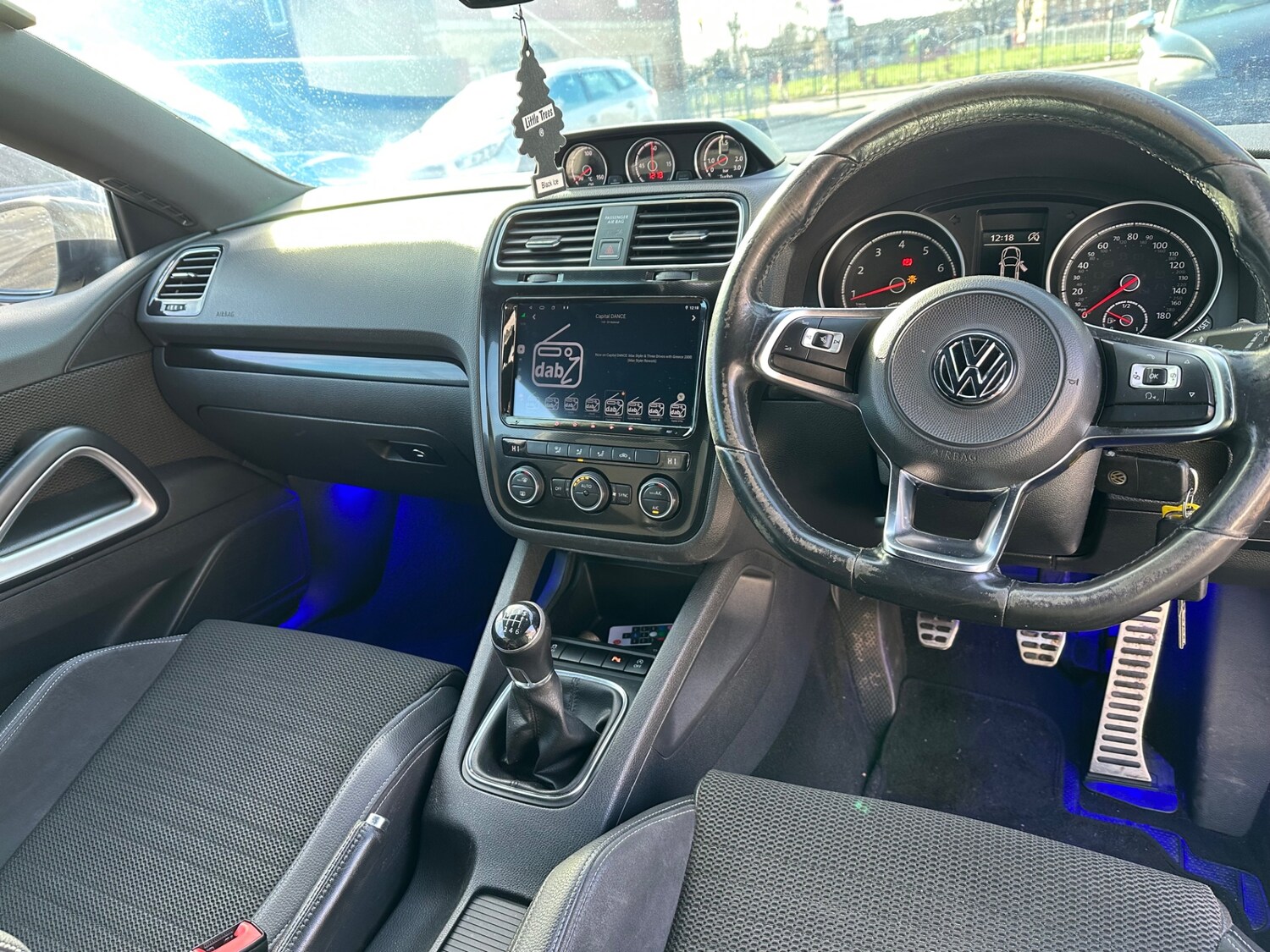 Used Volkswagen Scirocco 2016 for sale - 77565823: Photo 9