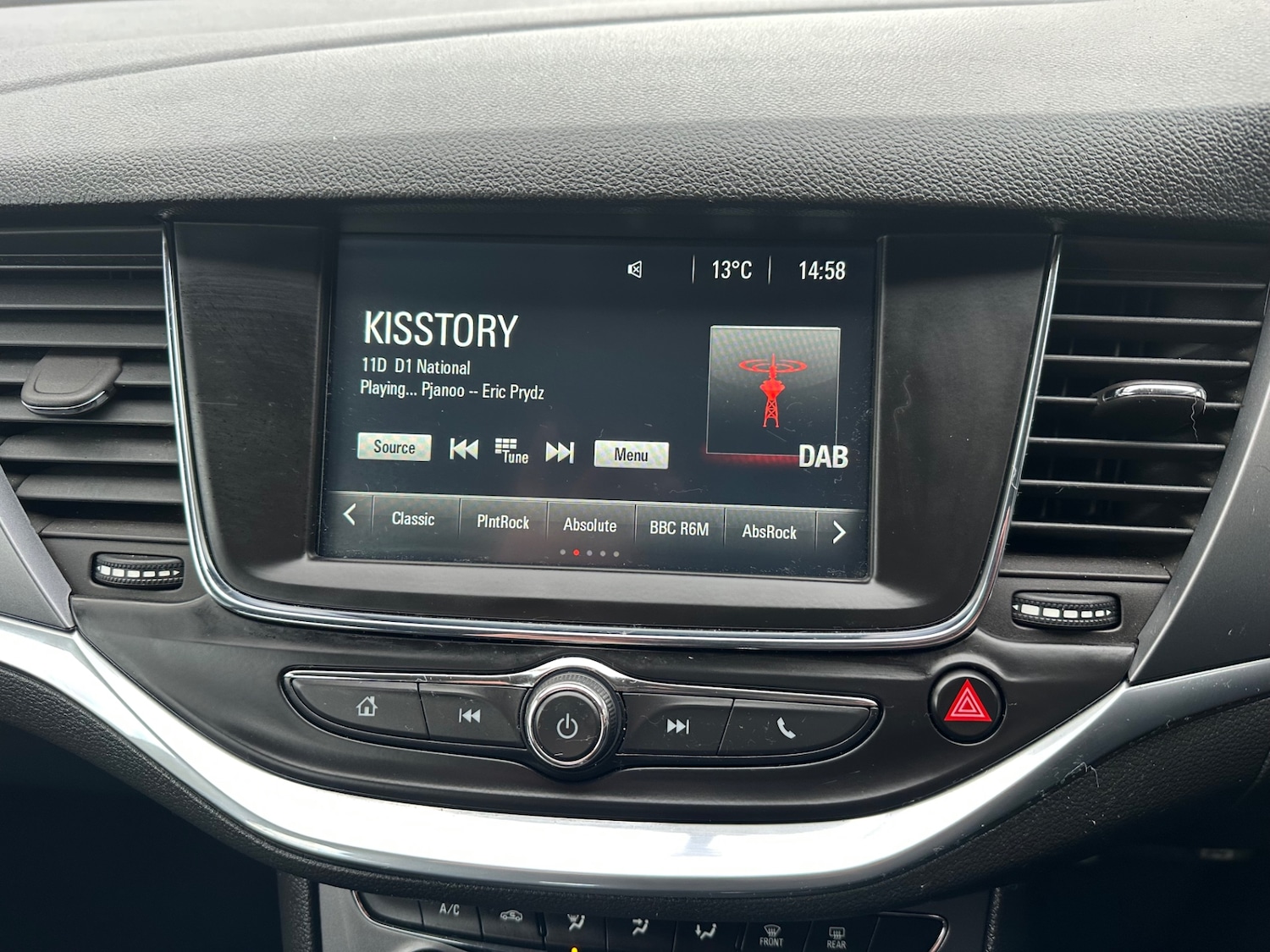 Used Vauxhall Astra 2015 for sale - 77782098: Photo 20