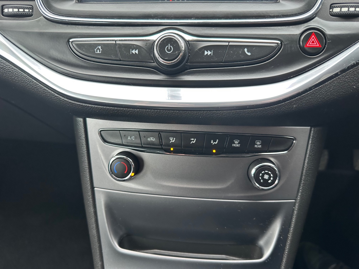 Used Vauxhall Astra 2015 for sale - 77782098: Photo 21