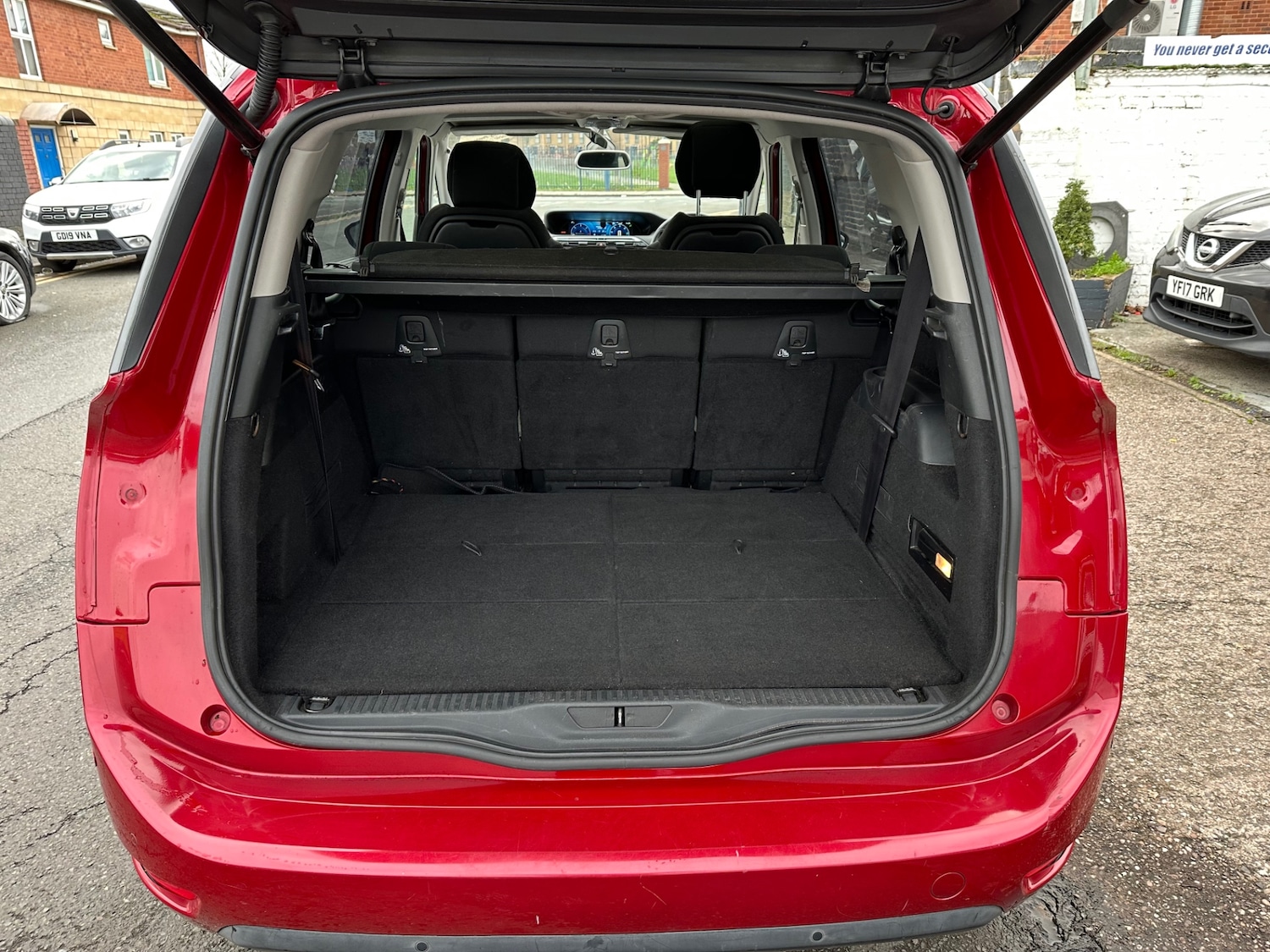 Used Citroen C4 Grand Picasso 2014 for sale - 76829580: Photo 25